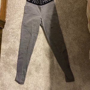 Nike pros gray leggings